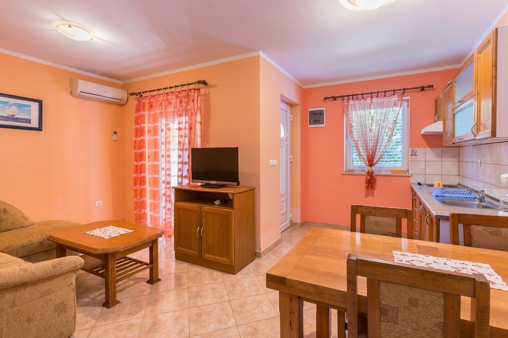 מדולין Apartments Villa Orange מראה חיצוני תמונה